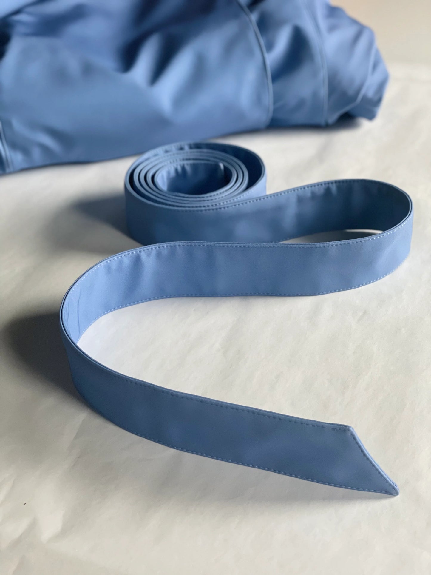 Belte til "Blue Breeze" designerkåpe fra RainSisters